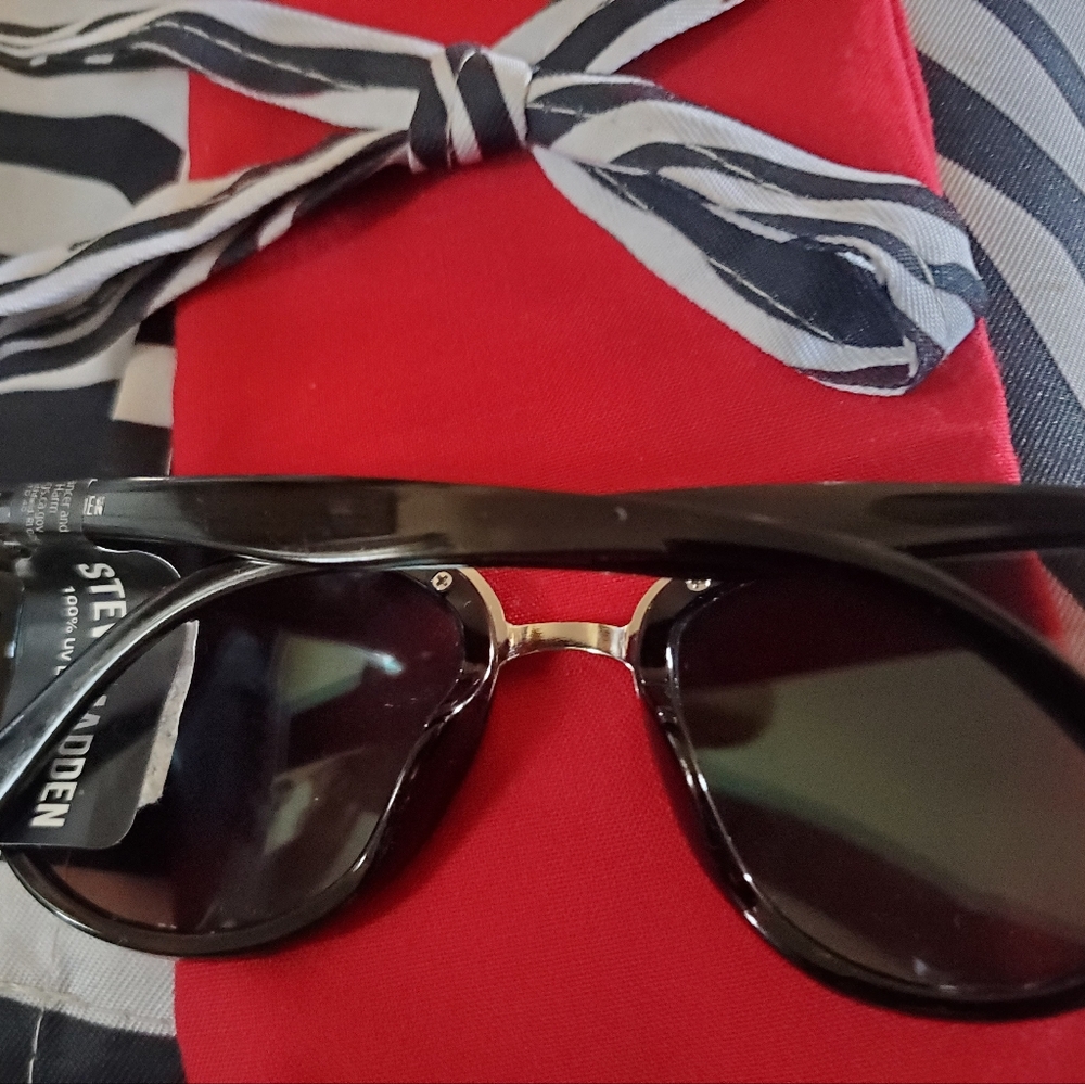 Women's Sunglasses by Steve Madden - Picture 3 of 5